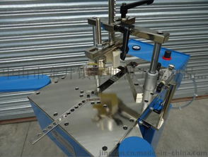 廣東專(zhuān)業(yè)廠家供應(yīng)大型國(guó)畫(huà)框大相框大鏡框?qū)Ｓ么笮妥钚驴頿3釘角機(jī)圖片,廣東專(zhuān)業(yè)廠家供應(yīng)大型國(guó)畫(huà)框大相框大鏡框?qū)Ｓ么笮妥钚驴頿3釘角機(jī)高清圖片 中山市東升鎮(zhèn)框師傅五金制品廠