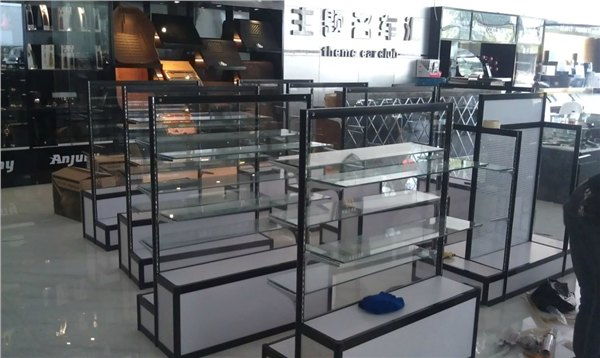 專業(yè)展示方案優(yōu)選 福州圣達(dá)展示架廠全方位服務(wù)解析